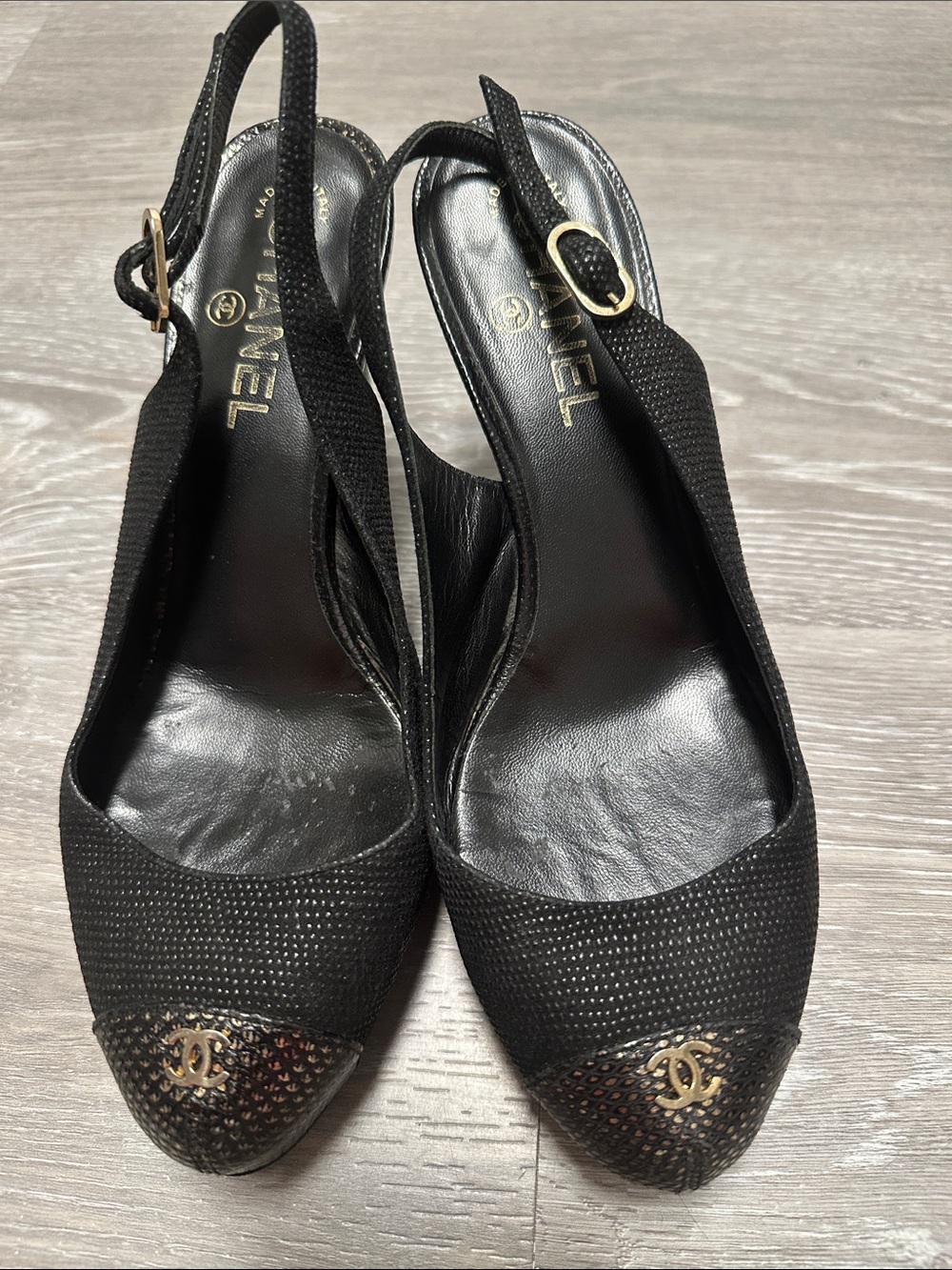 CHANEL Black Slingback Peep-Toe Heels with Gold CC Cap-Toe - Picture 3 of 12